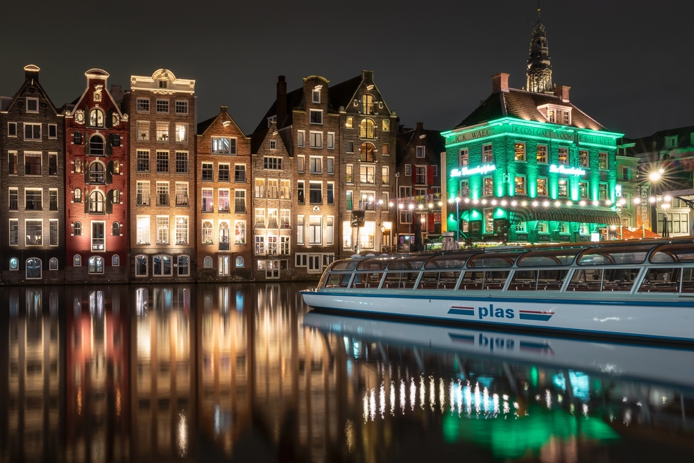 Koloniaal verleden amper belicht in Amsterdamse stadstours